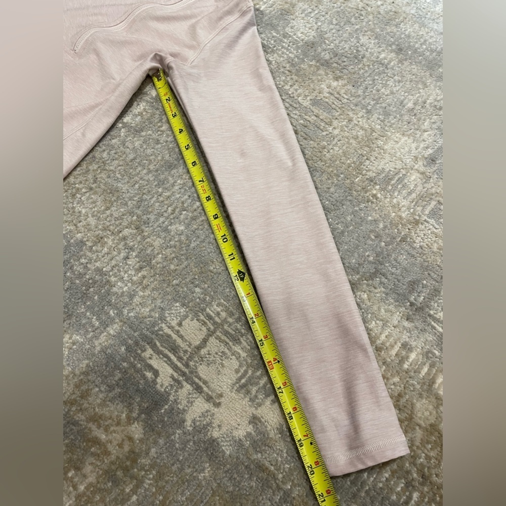 New Balance long Sleeve Athletic Performance Athleisure Top Soft Pink Size Small - Picture 10 of 10